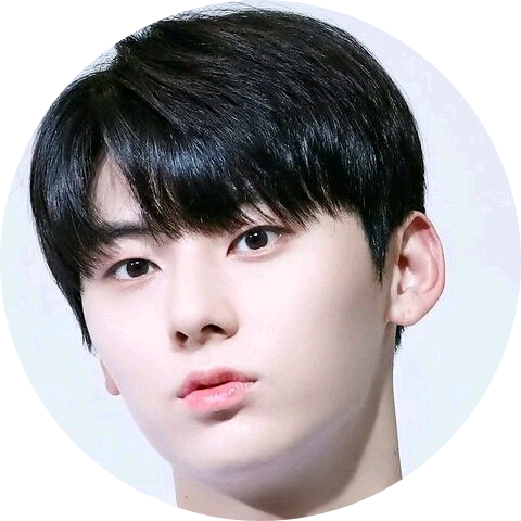 황민현 image