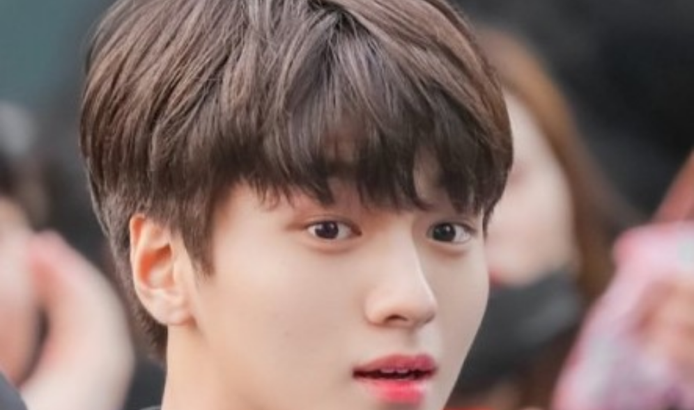 사랑받고싶은 준호 thumbnail