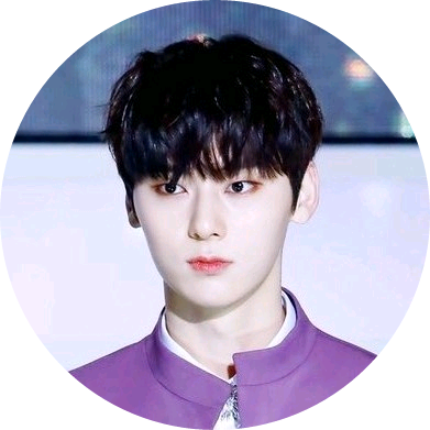 황민현 image