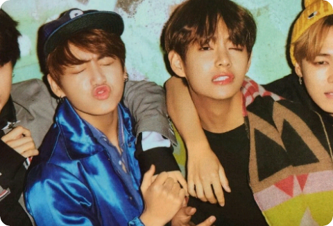 Kisah cinta antara wanita dan pria yang menjadi pusat cerita. thumbnail