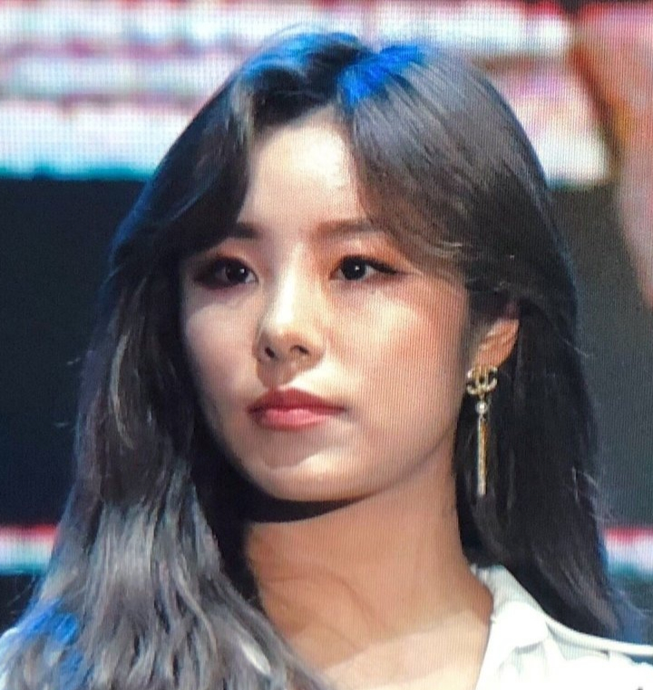 휘인 image