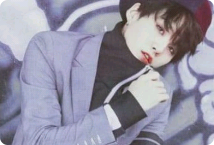 我是在玩《鬥陣特攻》的時候認識閔玧其的。 thumbnail