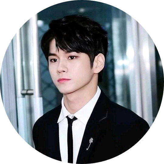 옹성우 image
