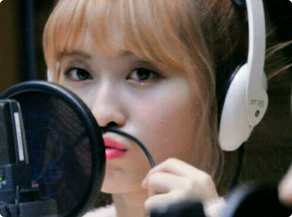 Tôi đang uống cà phê với chị Momo...? thumbnail