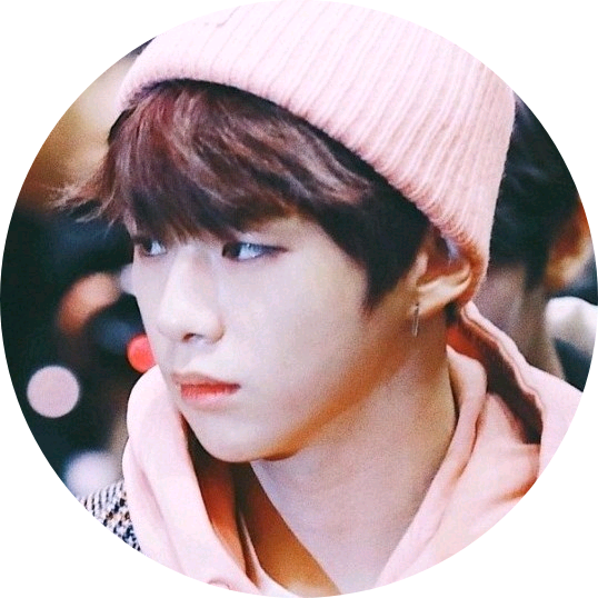 강다니엘[23살] image