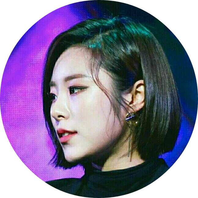 카페 직원 image