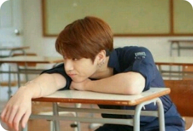 Chỉ cách nhau 1cm. thumbnail