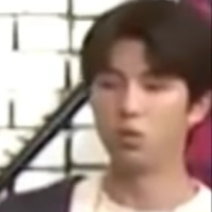 미밤이흔드는아미 profile image