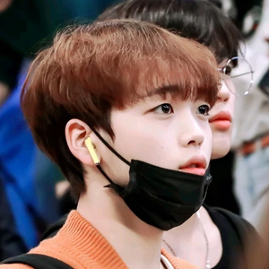 최병찬보조개에서캠핑중 profile image