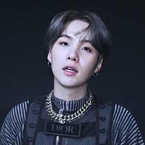 闵suga炸酱面boomboom profile image