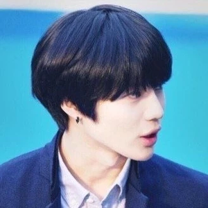 썬Shine718 profile image