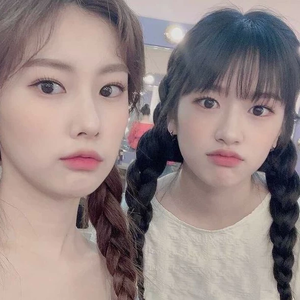 러비유애나위즈원 profile image