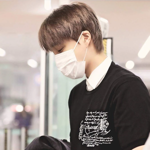 hennytriyanii profile image