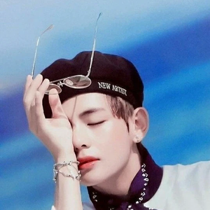 방탄얼굴이내미래보다밝음 profile image