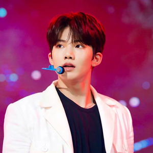 junkyutiessi profile image