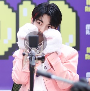 덥즈러브콩더비 profile image