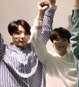 sugachartsbuIIyy profile image