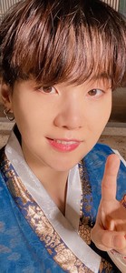 윤기없인못살아 profile image