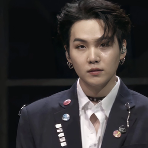 Yoonie- profile image
