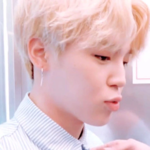 jimilovess profile image