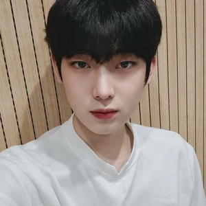 Ave-ry17 profile image