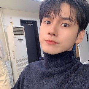 84e537c0605665bc55cd39ff5413bf62's profile image
