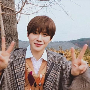 J5Lipuppies's profile image