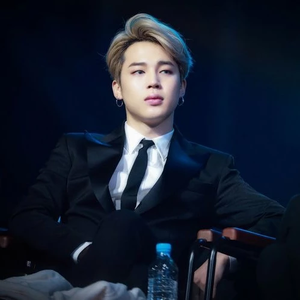 AllyVas54 profile image