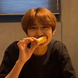 MIRAEDEBUT profile image