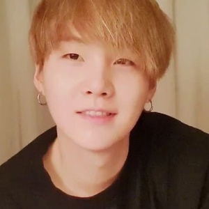 lucy93 profile image