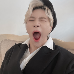 율yul profile image