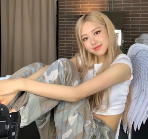 Teumblinkarmymoastay profile image