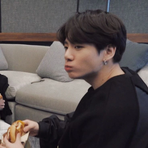 곧갈게정국아 profile image