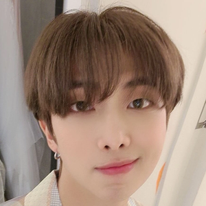 roxanne12 profile image