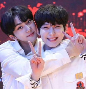 rainbow sunoo profile image