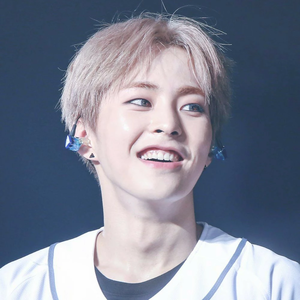 XiuminieExoo38 profile image