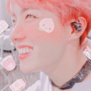 HobiBlossomCherry profile image