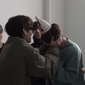 sendmevotesPLS profile image