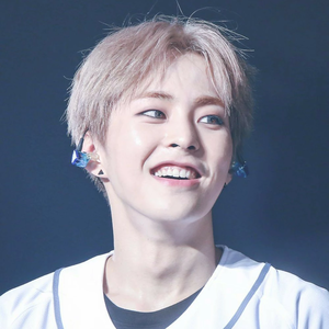 XiuminieExoo41 profile image