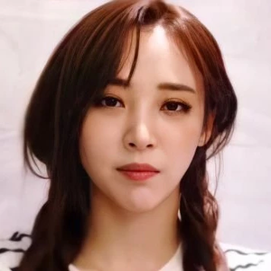 Mooniela profile image