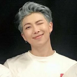 sam7Moon profile image