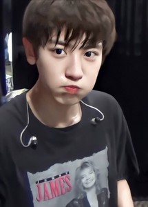 蜜桃咧咧 profile image
