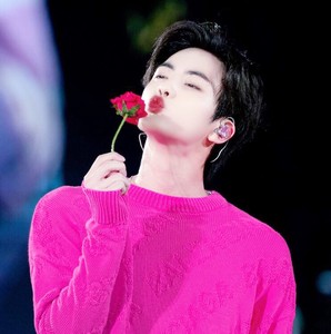 JinsPlumpLips profile image