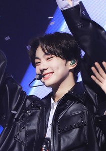 nisrinauliaa profile image