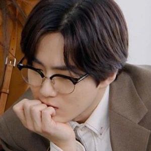 JunMyeon---h profile image