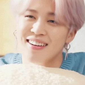 ⟬⟭ profile image