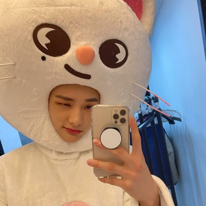 Hyunjinly profile image