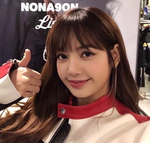 lovetoghostin profile image