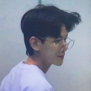 像满天一样秃头的少女 profile image