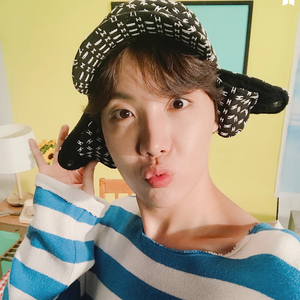 ldysaturn profile image